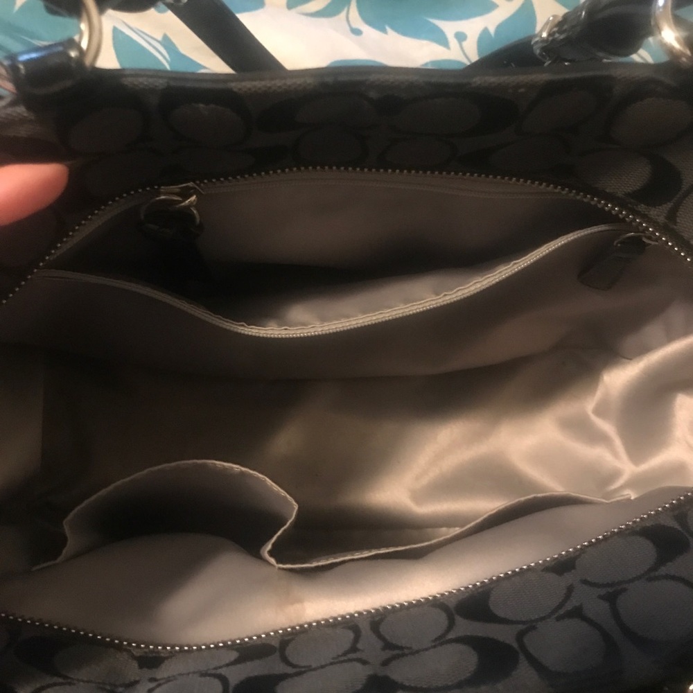 Coach purse - Picture 2 of 3